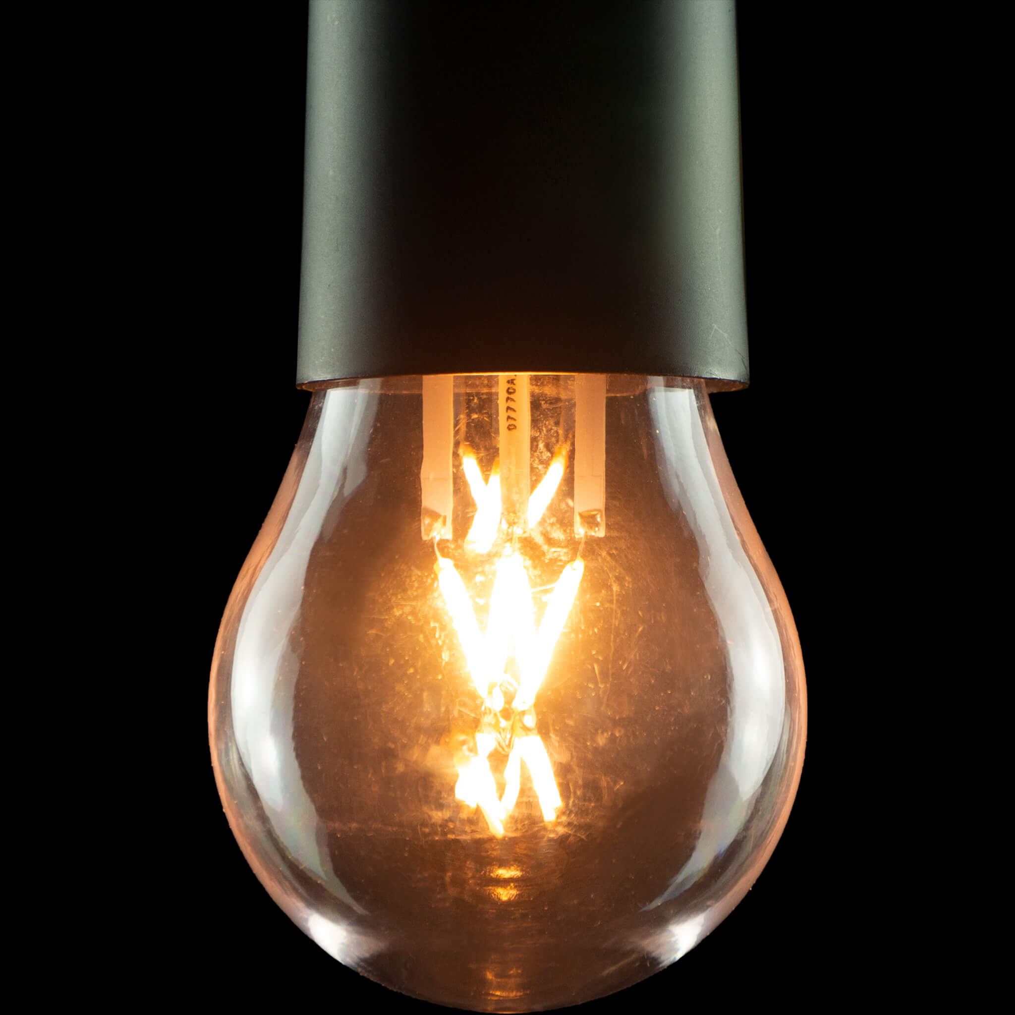 LED Glühlampe Kunststoff stoß- und wasserfest klar E27, IP65, 2200 K, 55212