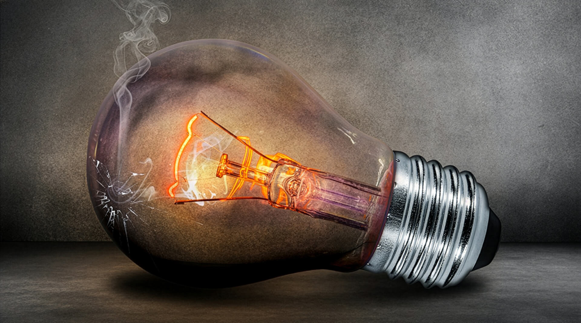Knowledge Base | The invention of the incandescent light bulb | The incandescent light bulb has overheated