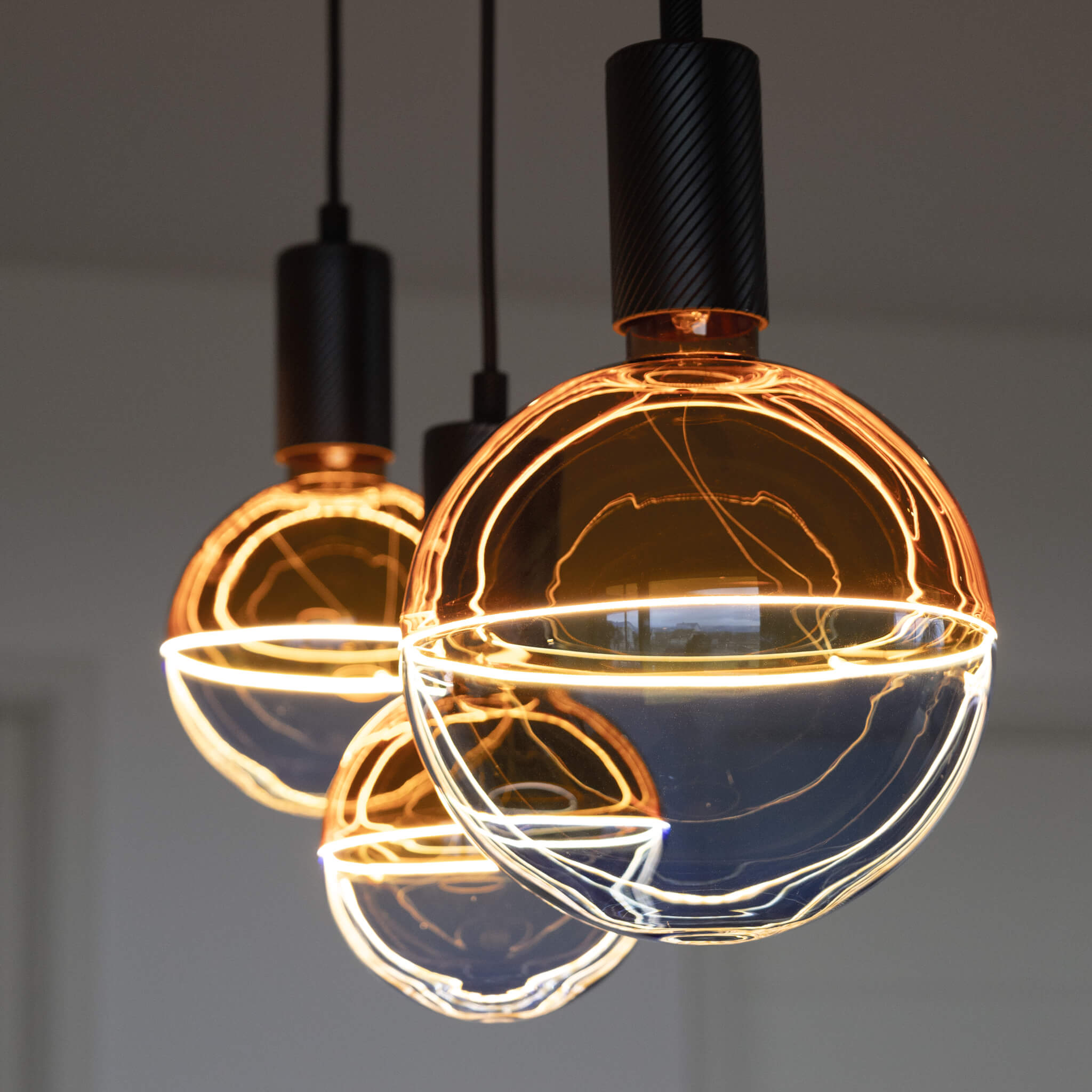 LED Illusion Globe 127 2tones bernstein blau | 55122
