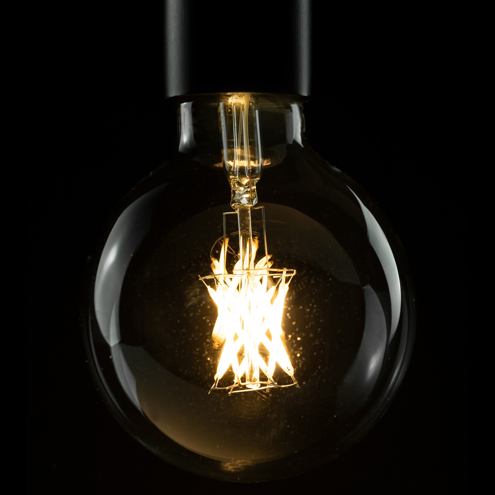 LED Globe 95 klar E27 2700 Kelvin, 55680