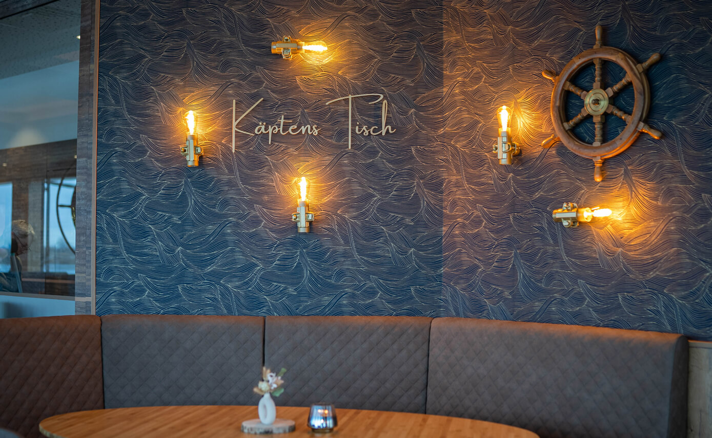 Reference image from Korte Einrichtungen in Kürten, ‘Rustica’ light fittings in a wall installation