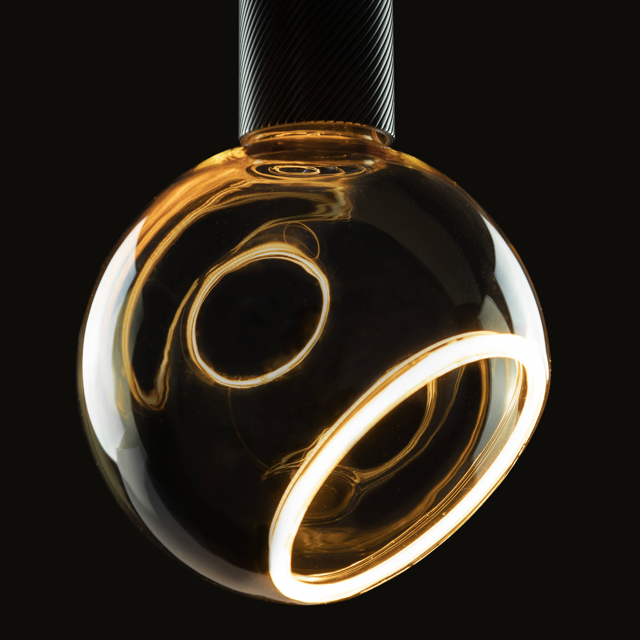 LED Floating Globe 150 golden 45°, 55031