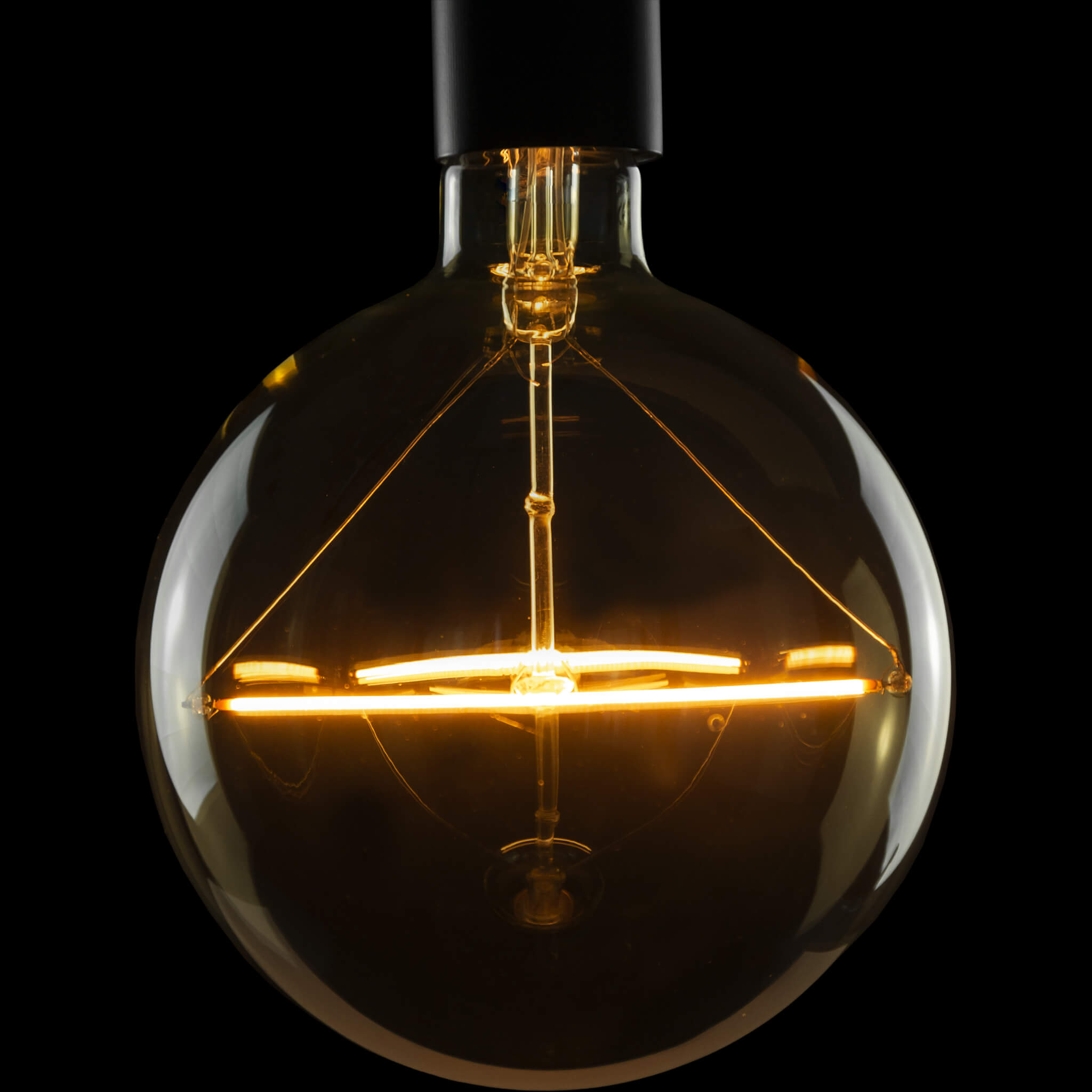 LED Globe 150 Balance, gold, E27, 2200K, 55256