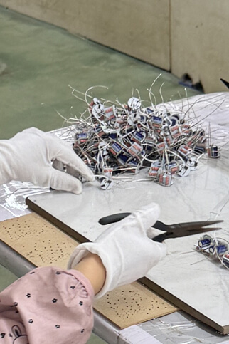 SEGULA handmade – the electronics are built into the lamp base