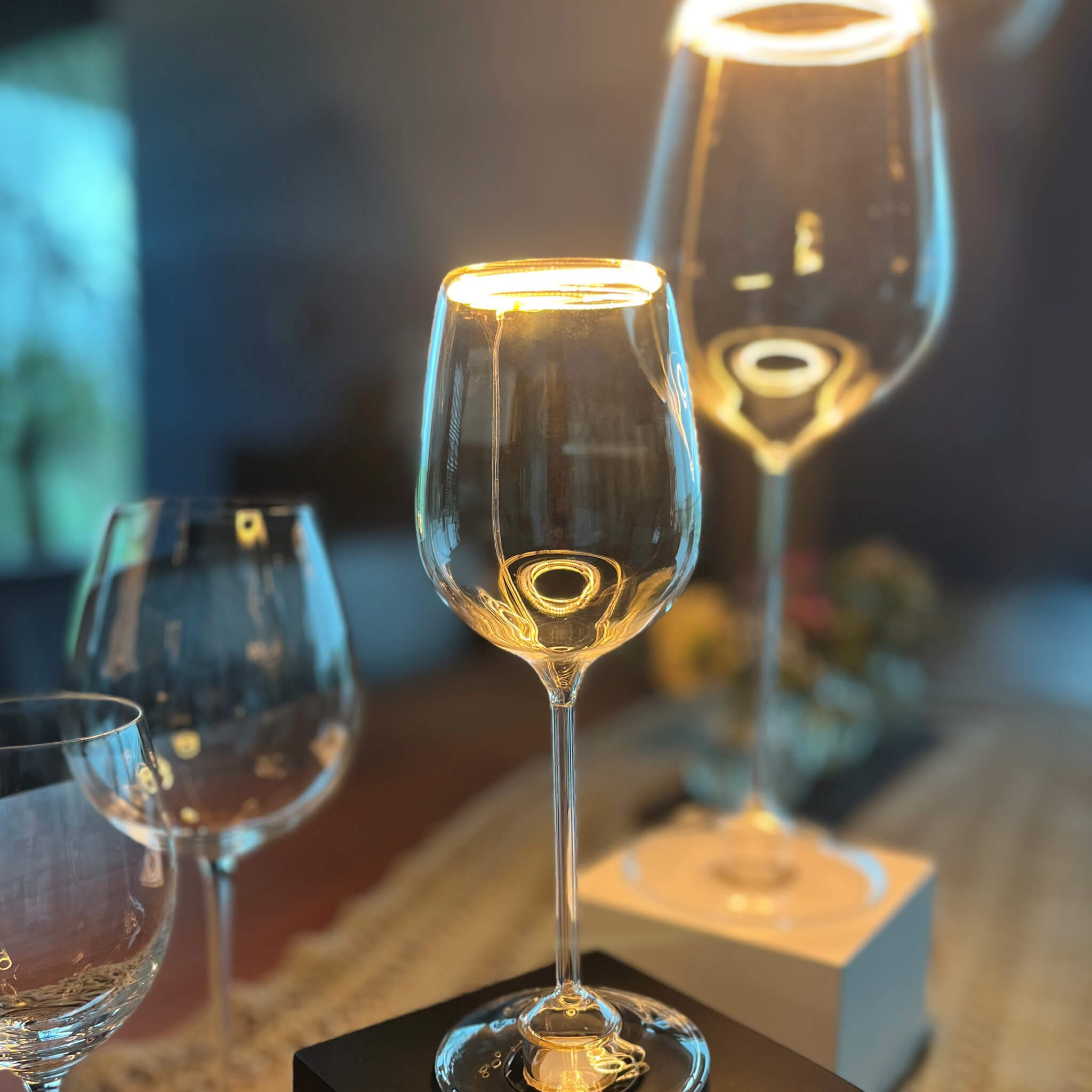 55455 LED Floating Mini Rotwein klar|E27| 4 W (35 W)|400 Lm|2.200 K|